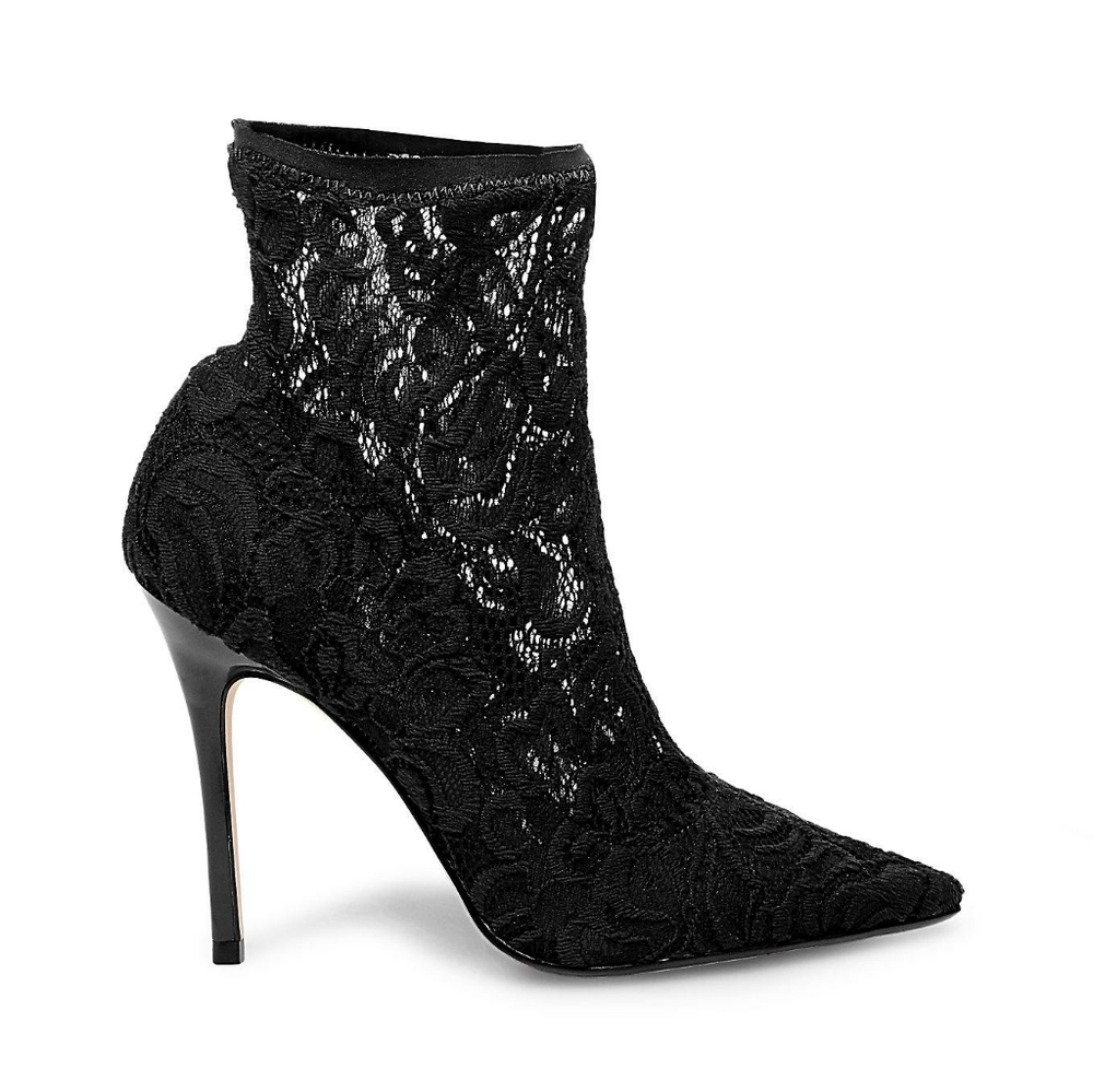 Steve Madden Black lace pump NEW